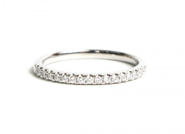 14K WHITE GOLD DIAMOND BAND