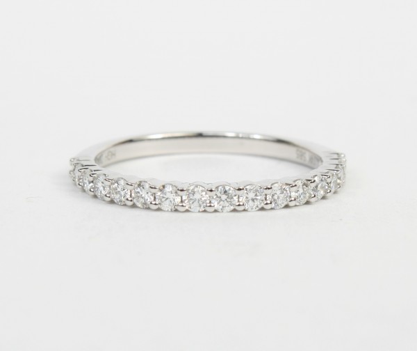 14K WHITE GOLD DIAMOND BAND