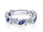 14K WHITE GOLD DIAMOND AND SAPPHIRE BAND