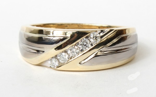 GENTLEMAN'S 10K TWO TONE DIAMOND RING