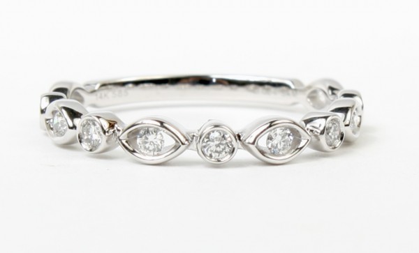 14K White Gold .24Ctw Diamond Band