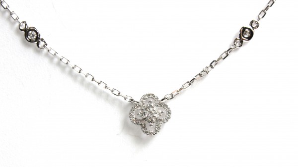 14K WHITE GOLD DIAMOND NECKLACE