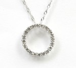 14K WHITE GOLD DIAMOND CIRCLE PENDANT