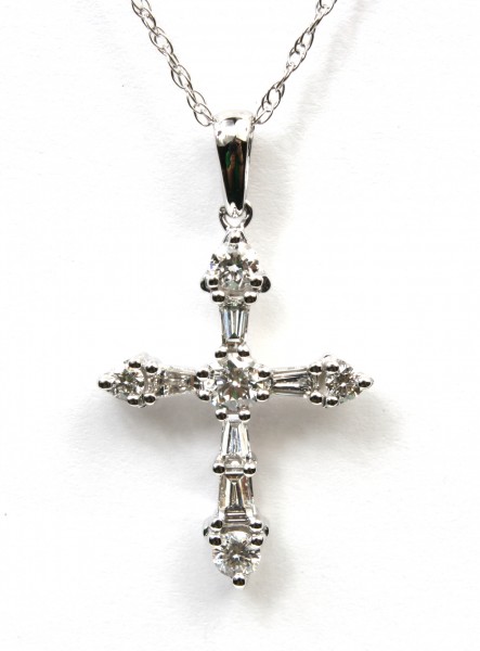 14K WHITE GOLD DIAMOND CROSS NECKLACE