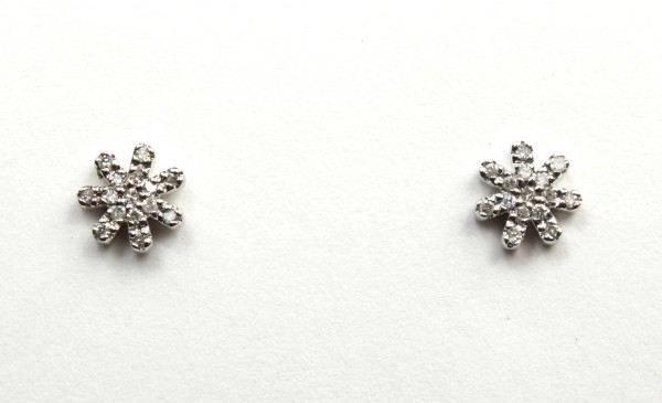 14K WHITE GOLD DIAMOND FLOWER STUD EARRINGS