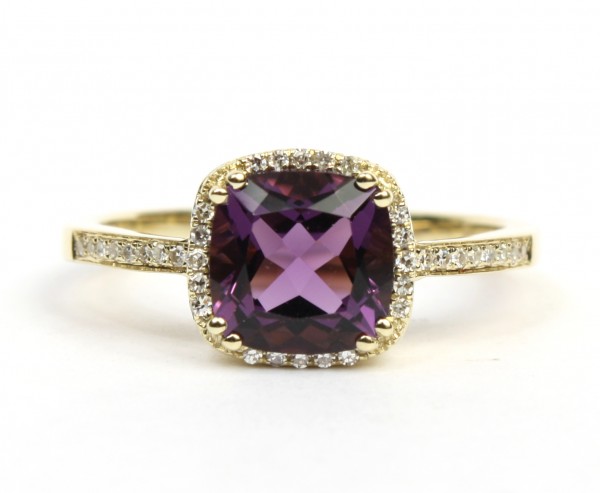 14K YELLOW GOLD DIAMOND AND AMETHYST RING