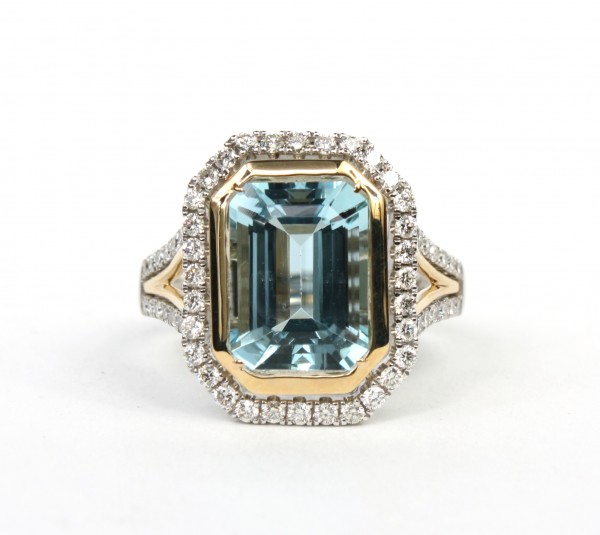 14K TWO TONE DIAMOND & AQUAMARINE RING