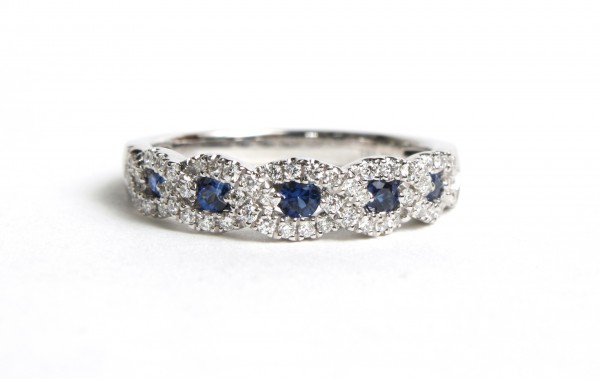 14K WHITE GOLD DIAMOND AND SAPPHIRE RING