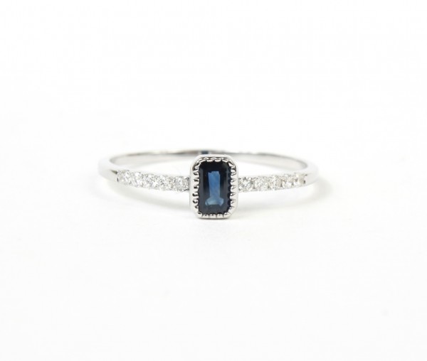 14K WHITE GOLD DIAMOND AND  SAPPHIRE RING
