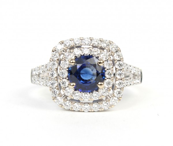 18K WHITE GOLD DIAMOND AND SAPPHIRE RING