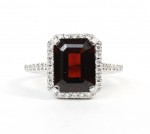 14K WHITE GOLD DIAMOND AND GARNET RING
