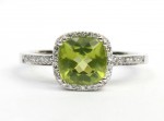 14K WHITE GOLD DIAMOND AND PERIDOT RING