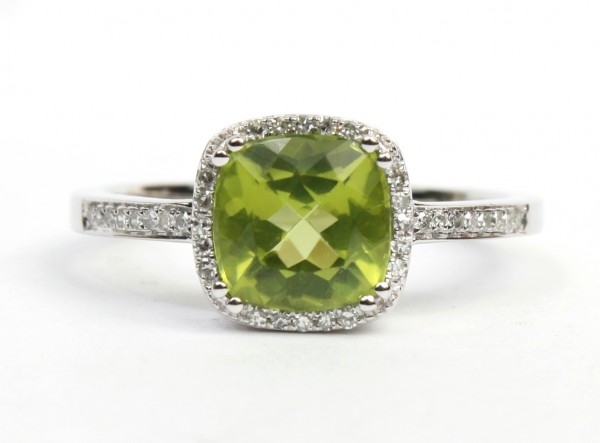 14K WHITE GOLD DIAMOND AND PERIDOT RING
