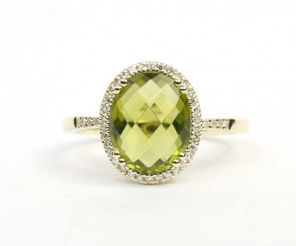 14K YELLOW GOLD DIAMOND AND PERIDOT RING