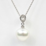 14K WHITE GOLD DIAMOND & SOUTH SEA PEARL PENDANT