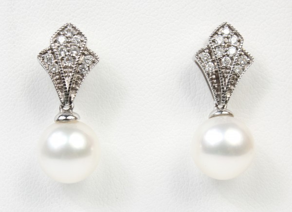 18K WHITE GOLD DIAMOND & PEARL EARRINGS