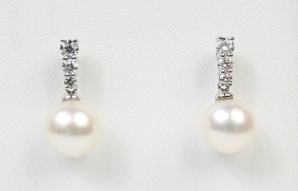 18K WHITE GOLD DIAMOND & PEARL EARRINGS