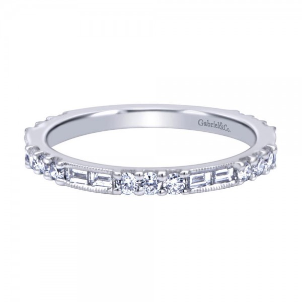 14K WHITE GOLD ROUND AND BAGUETTE DIAMOND BAND