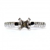 18K White Gold Diamond Semi-Mount Engagement Ring
