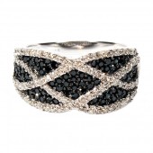 14K Pave  Black And White Diamond Latticework Ring