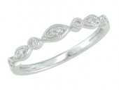 14K WHITE GOLD DIAMOND RING