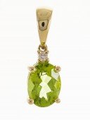 10K YELLOW GOLD DIAMOND AND PERIDOT PENDANT