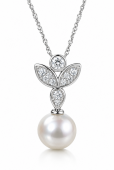 18K WHITE GOLD DIAMOND & PEARL FLORAL NECKLACE