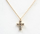 18K YELLOW GOLD DIAMOND CROSS PENDANT
