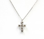 18K WHITE GOLD DIAMOND CROSS PENDANT
