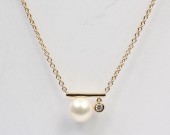 14K YELLOW GOLD DIAMOND WITH FRESHWATER PEARL NECKLACE