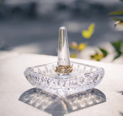 Lismore Square Ring Holder