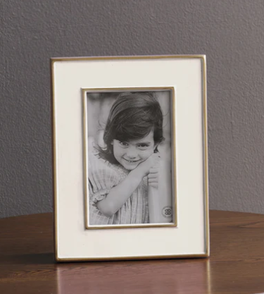 Encanto Cream Jason Frame 4x6