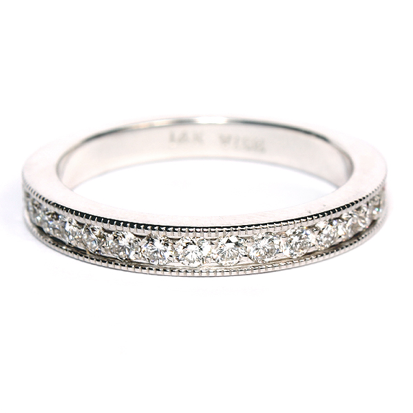 Round Brilliant Single Diamond Wedding Band